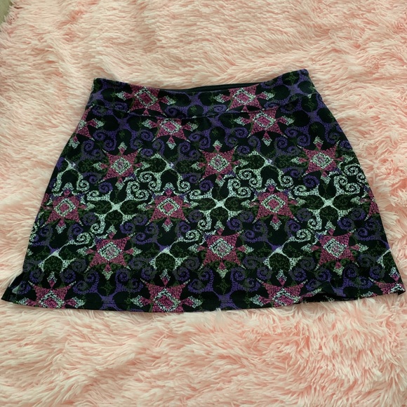 Patterned skort so cute - Picture 1 of 4